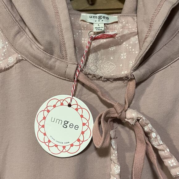 UMGEE French Terry Bandana Hoodie Women’s Size L Mixed Print Raw Seams Loose Fit - Picture 3 of 12